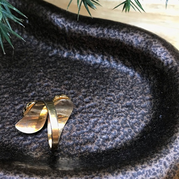 Emerald Glass Stones Gold Tone Adjustable Ring - Picture 8 of 12